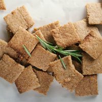 crackers almendra & chicharrón